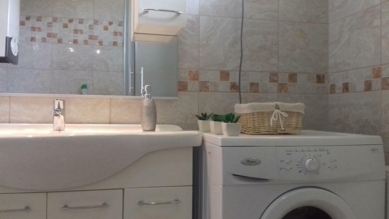 Benelise Apartman Hévíz Buitenkant foto