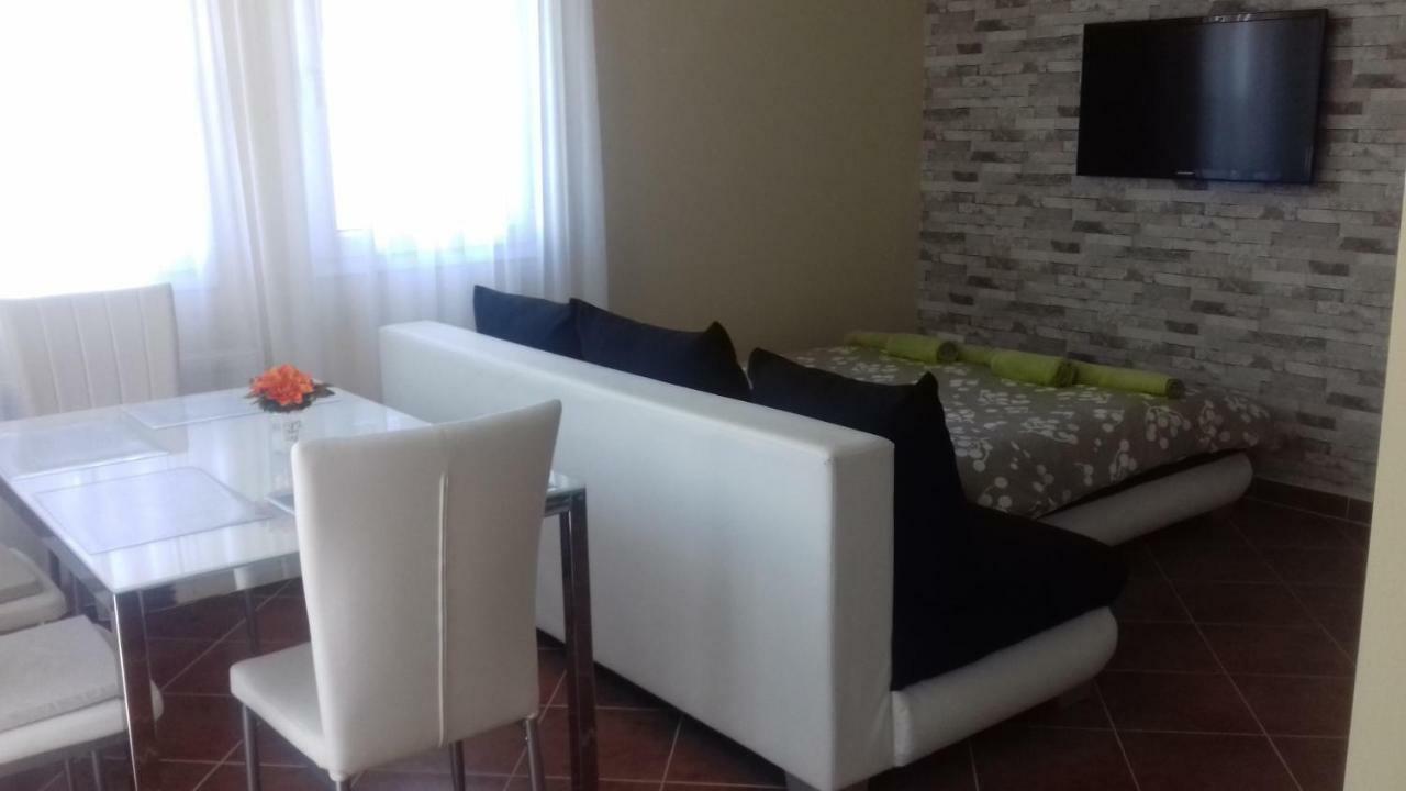Benelise Apartman Hévíz Buitenkant foto