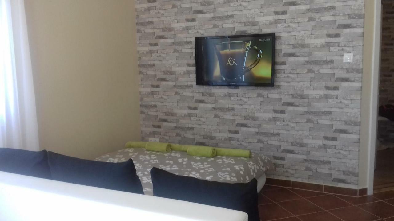 Benelise Apartman Hévíz Buitenkant foto