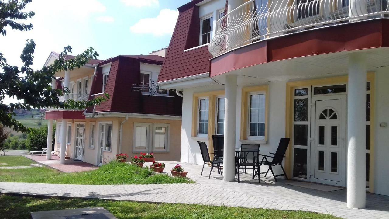 Benelise Apartman Hévíz Buitenkant foto
