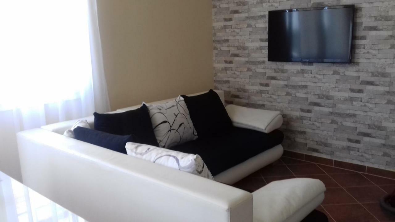 Benelise Apartman Hévíz Buitenkant foto